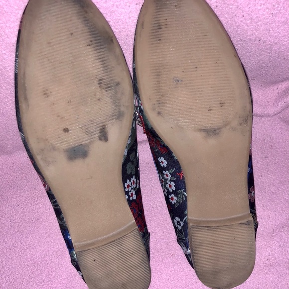 Shoedazzle Floral Loafers - Picture 2 of 6